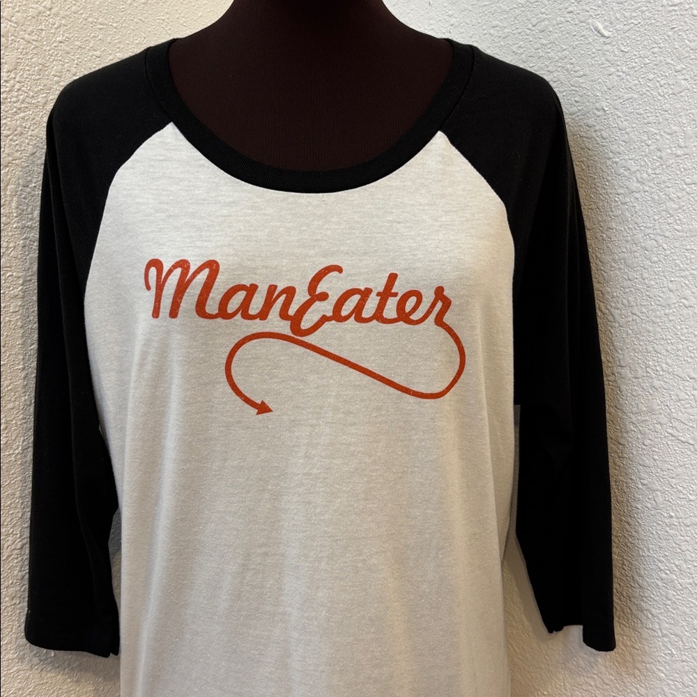 Daryl Hall John Oates ManEater black white and red raglan graphic tee. Size XL.